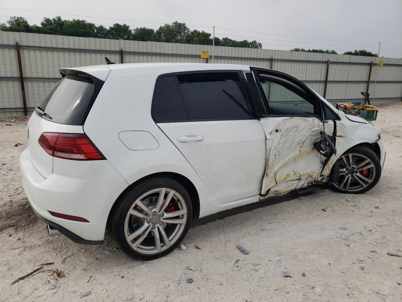 2019 Volkswagen Gti S vin: 3VW6T7AU7KM033912