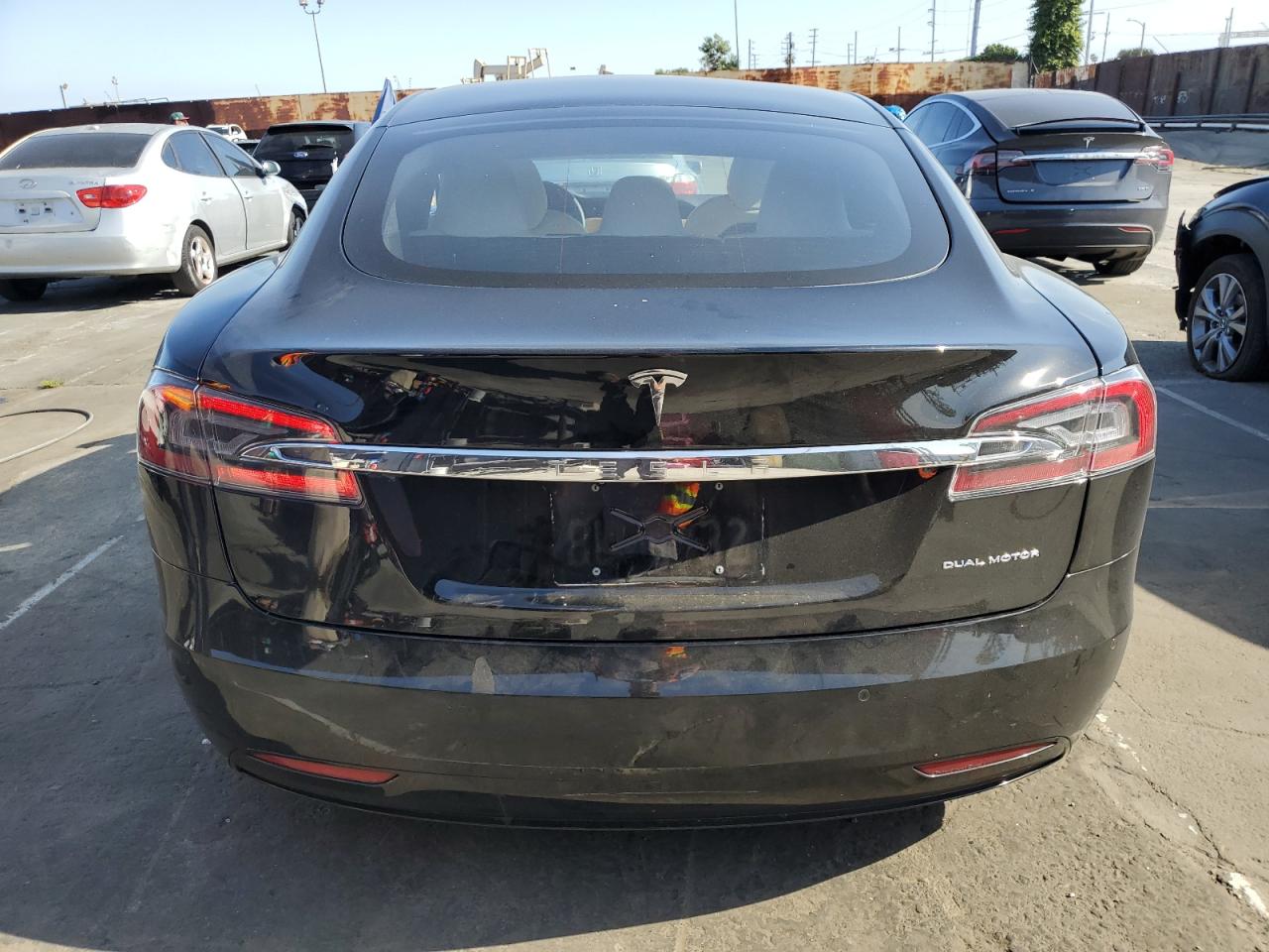 5YJSA1E25MF425968 2021 Tesla Model S