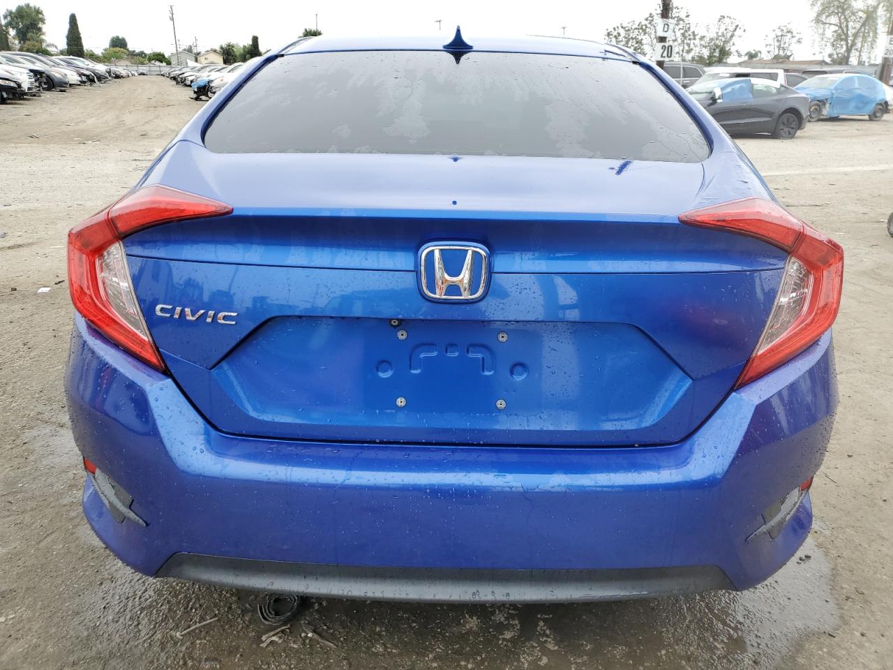 2HGFC2F5XJH542236 2018 Honda Civic Lx