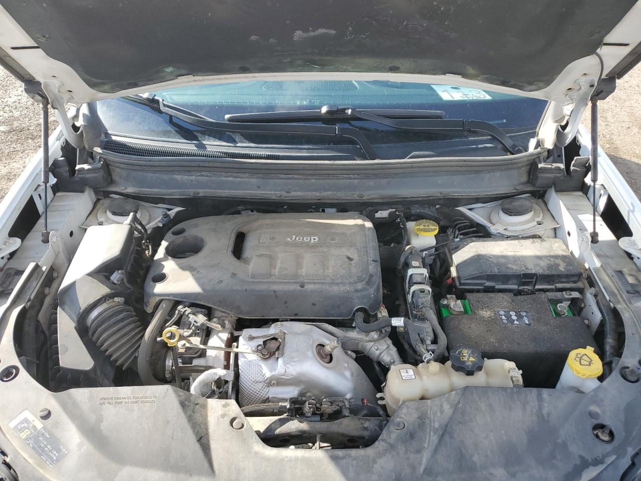 1C4PJMJN6KD116666 2019 Jeep Cherokee Overland