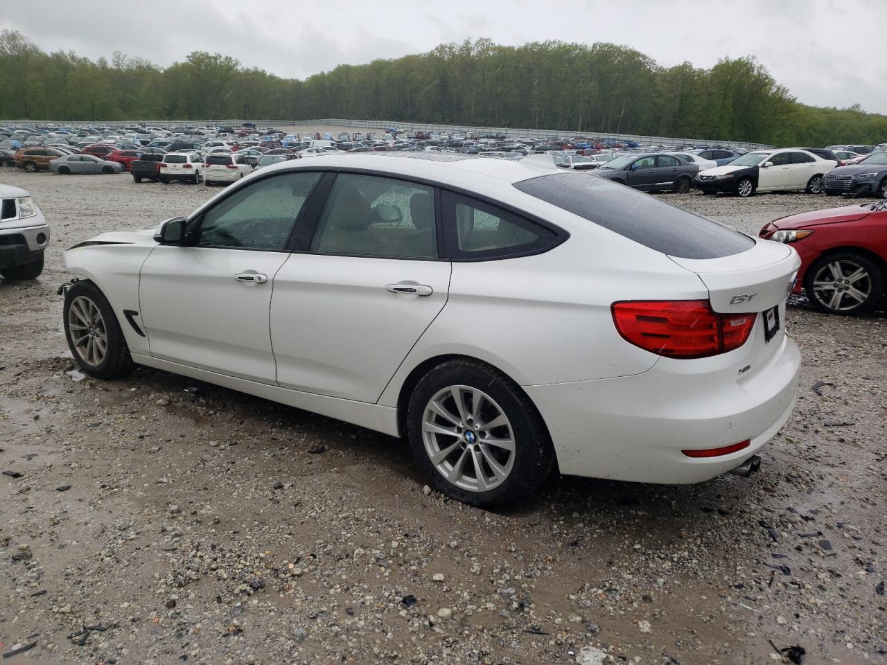 2015 BMW 328 Xigt vin: WBA3X5C50FD562329