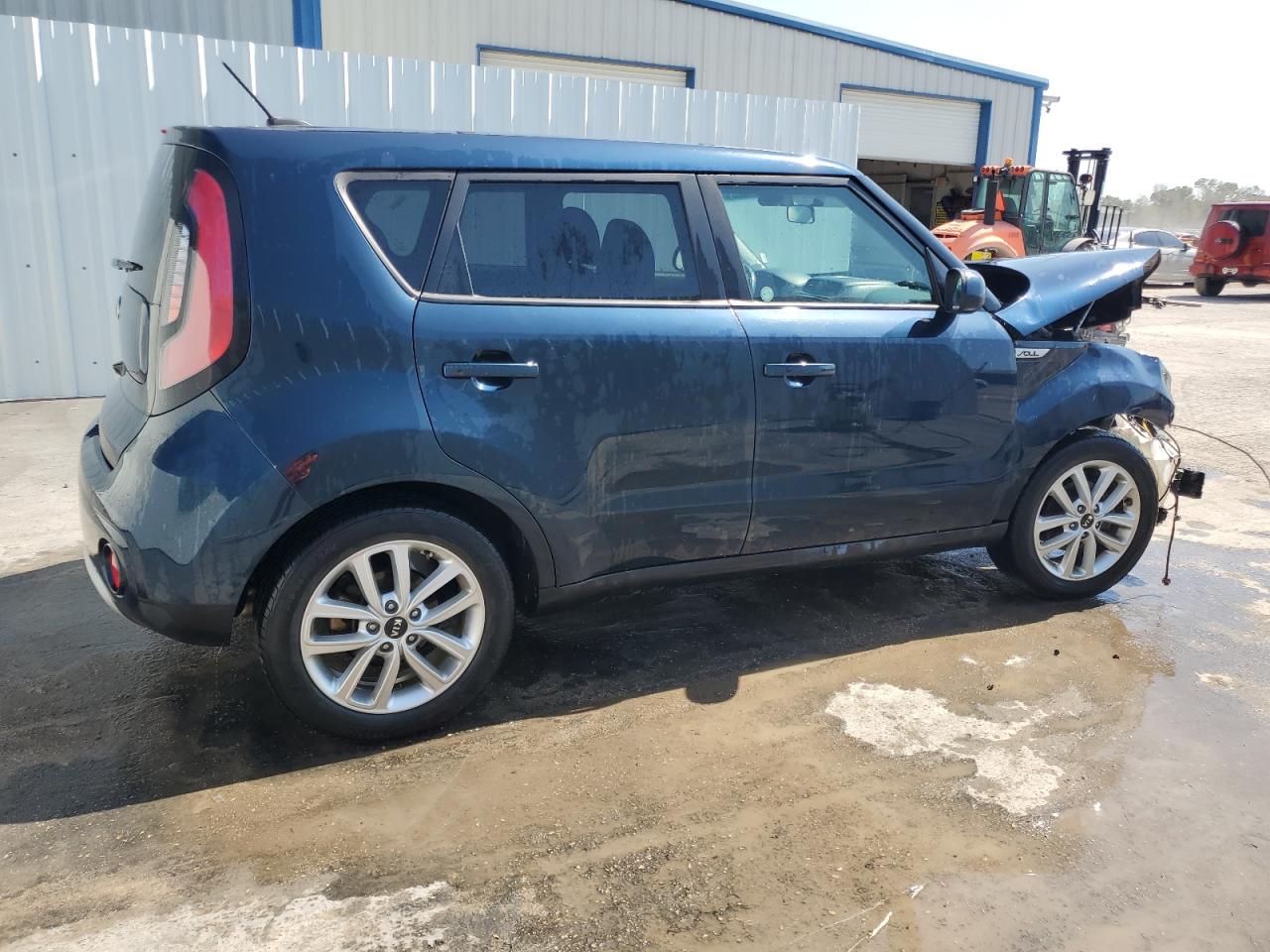 KNDJP3A59K7014470 2019 Kia Soul +