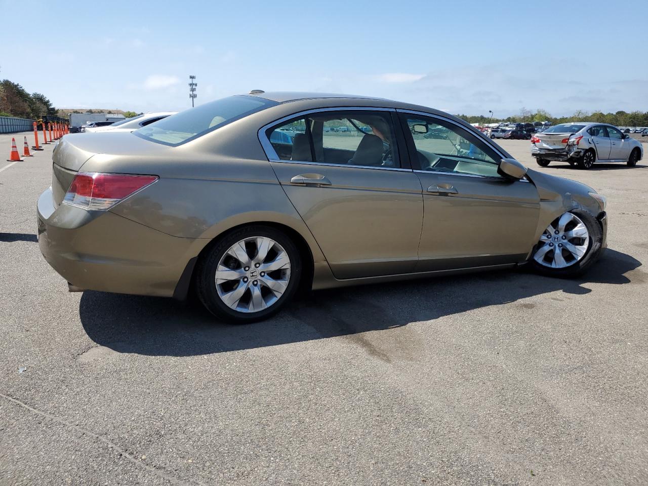 1HGCP2F84AA010979 2010 Honda Accord Exl