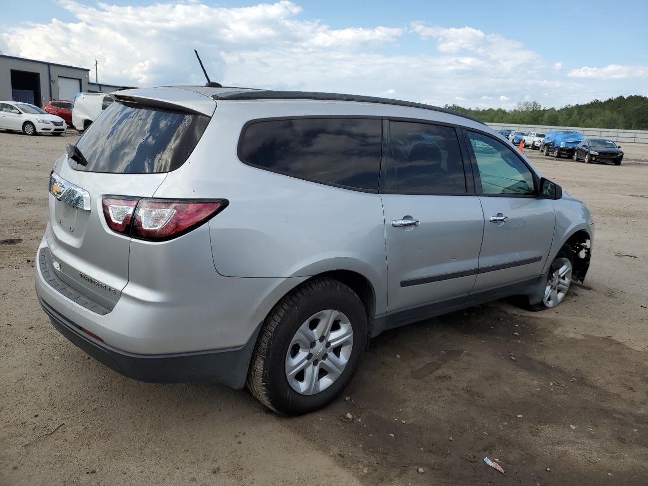 2014 Chevrolet Traverse Ls vin: 1GNKRFKD2EJ213025