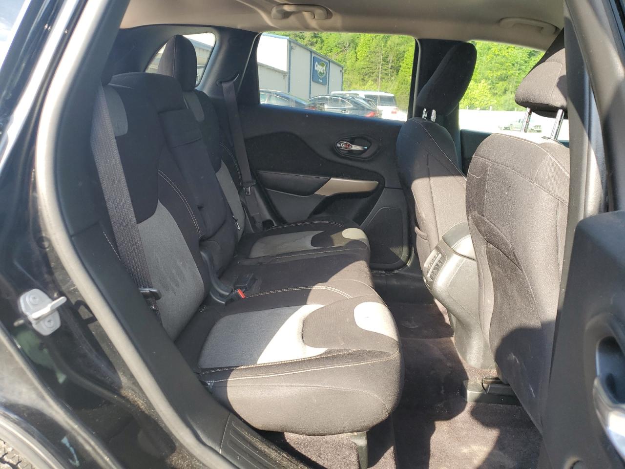 1C4PJMCB5JD546383 2018 Jeep Cherokee Latitude