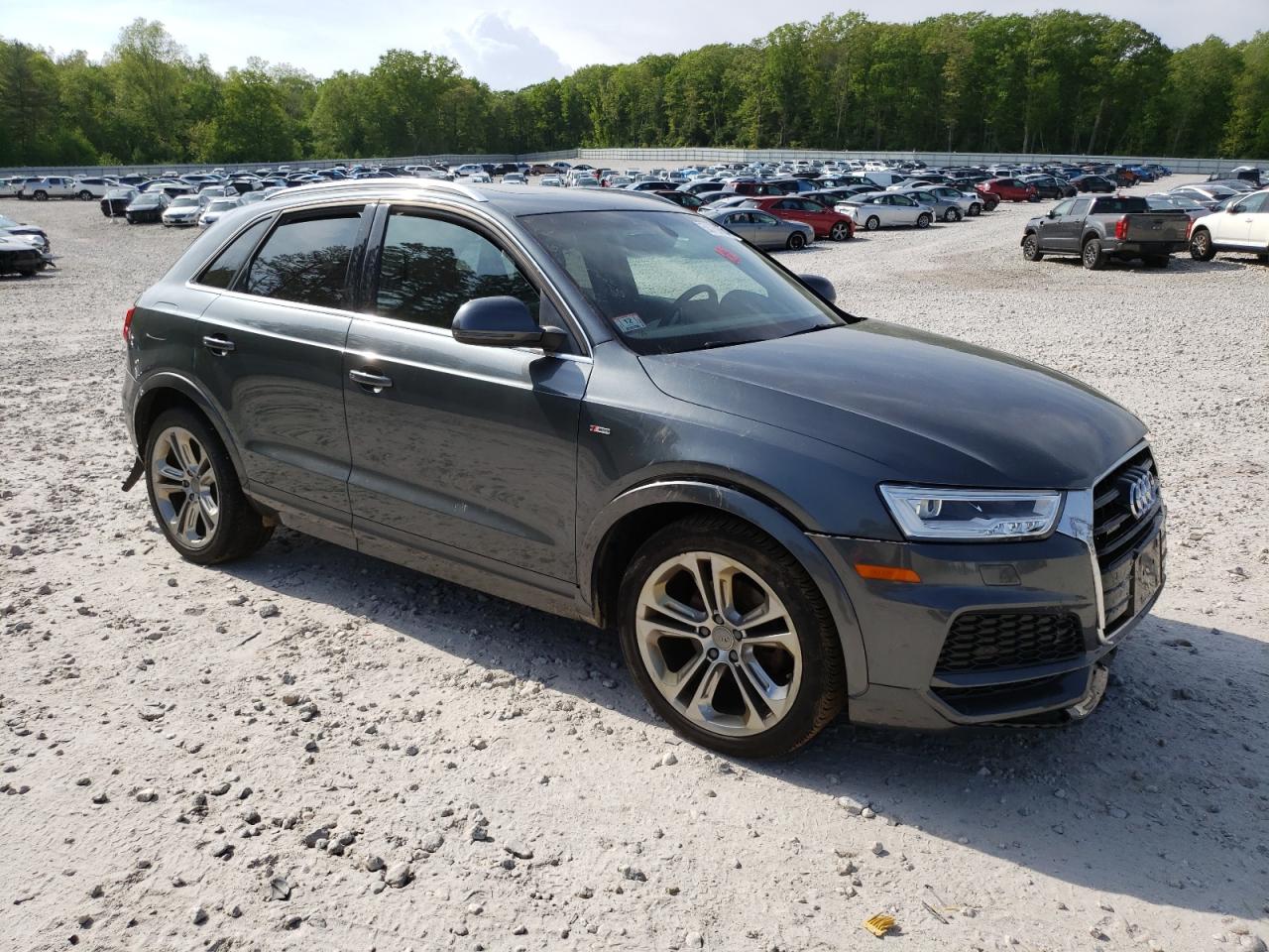 WA1JCCFS5JR029927 2018 Audi Q3 Premium Plus