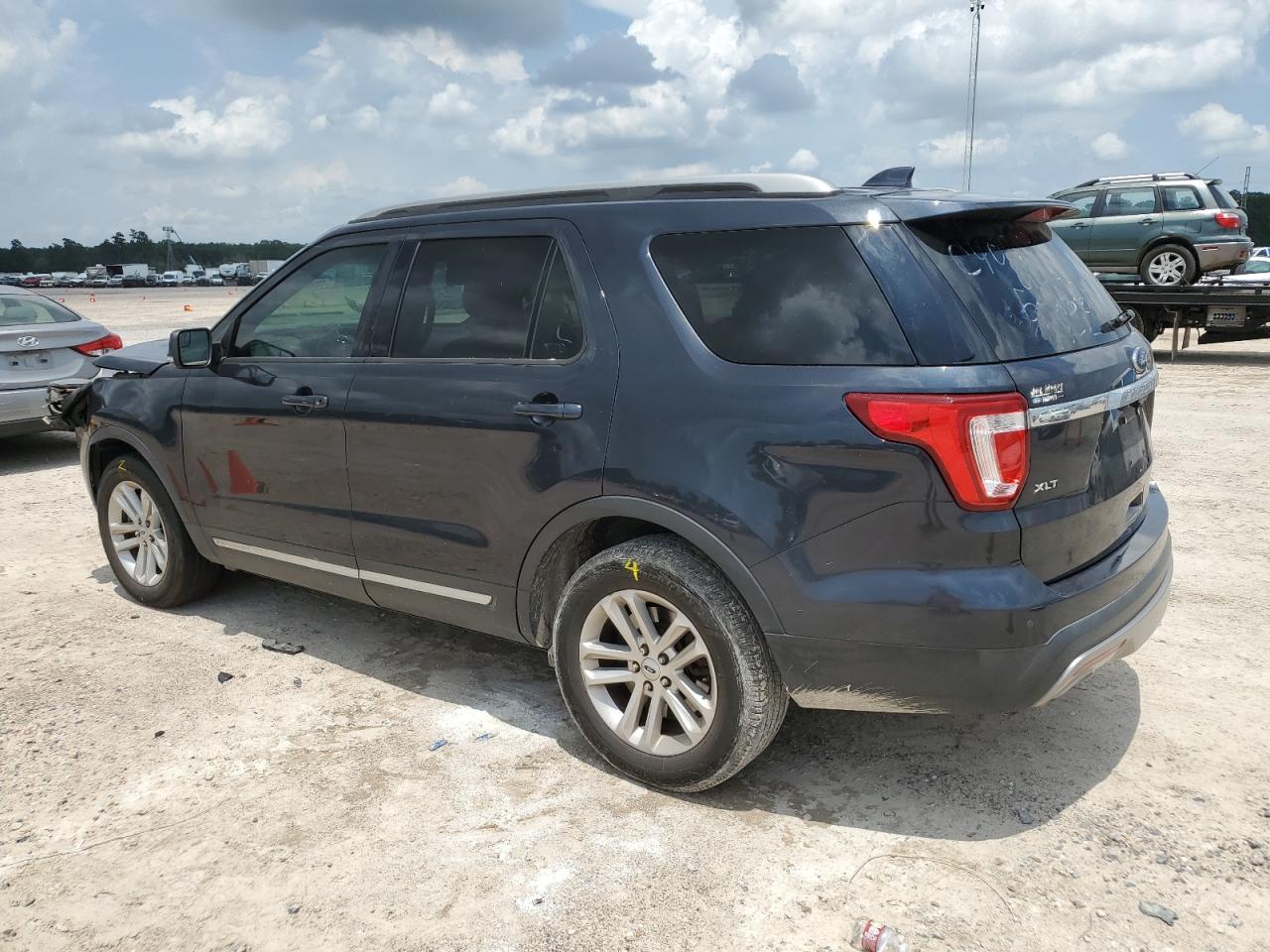 1FM5K7D85HGB20853 2017 Ford Explorer Xlt