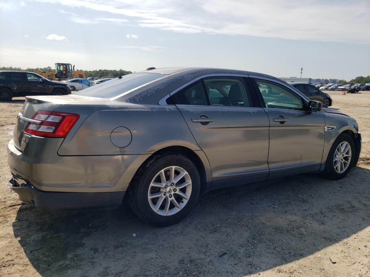 1FAHP2D82EG139674 2014 Ford Taurus Se