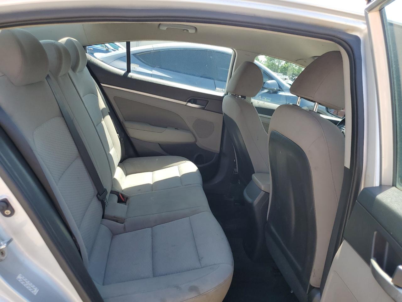 KMHD84LF1KU746630 2019 Hyundai Elantra Sel