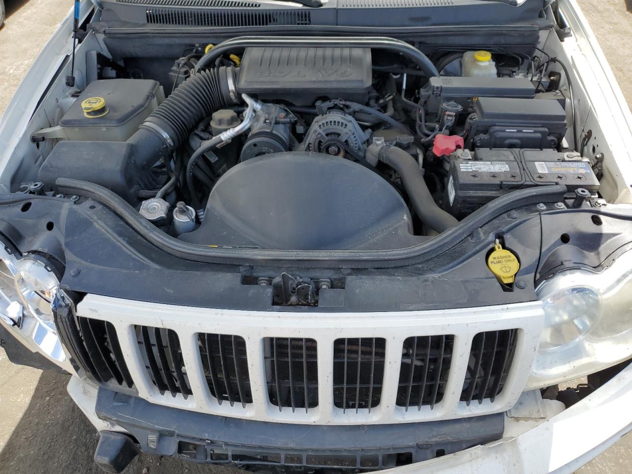 1J4GR48K15C695770 2005 Jeep Grand Cherokee Laredo