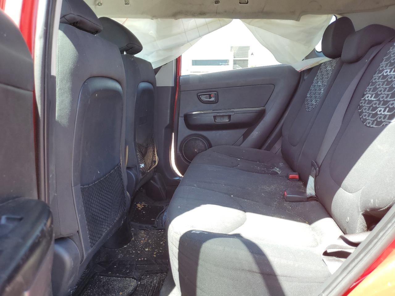 KNDJT2A20B7216156 2011 Kia Soul +