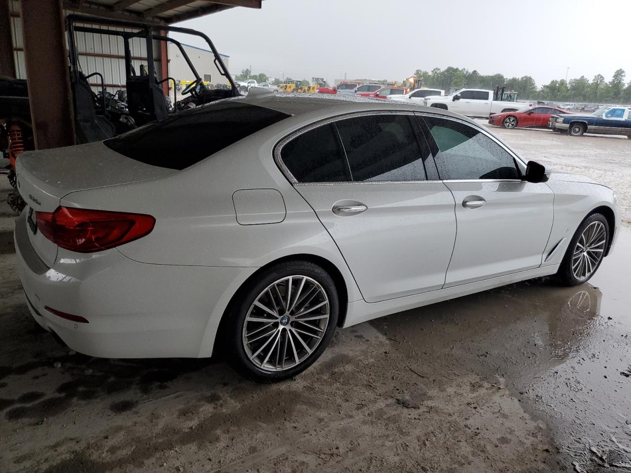 WBAJA9C53JB249828 2018 BMW 530E