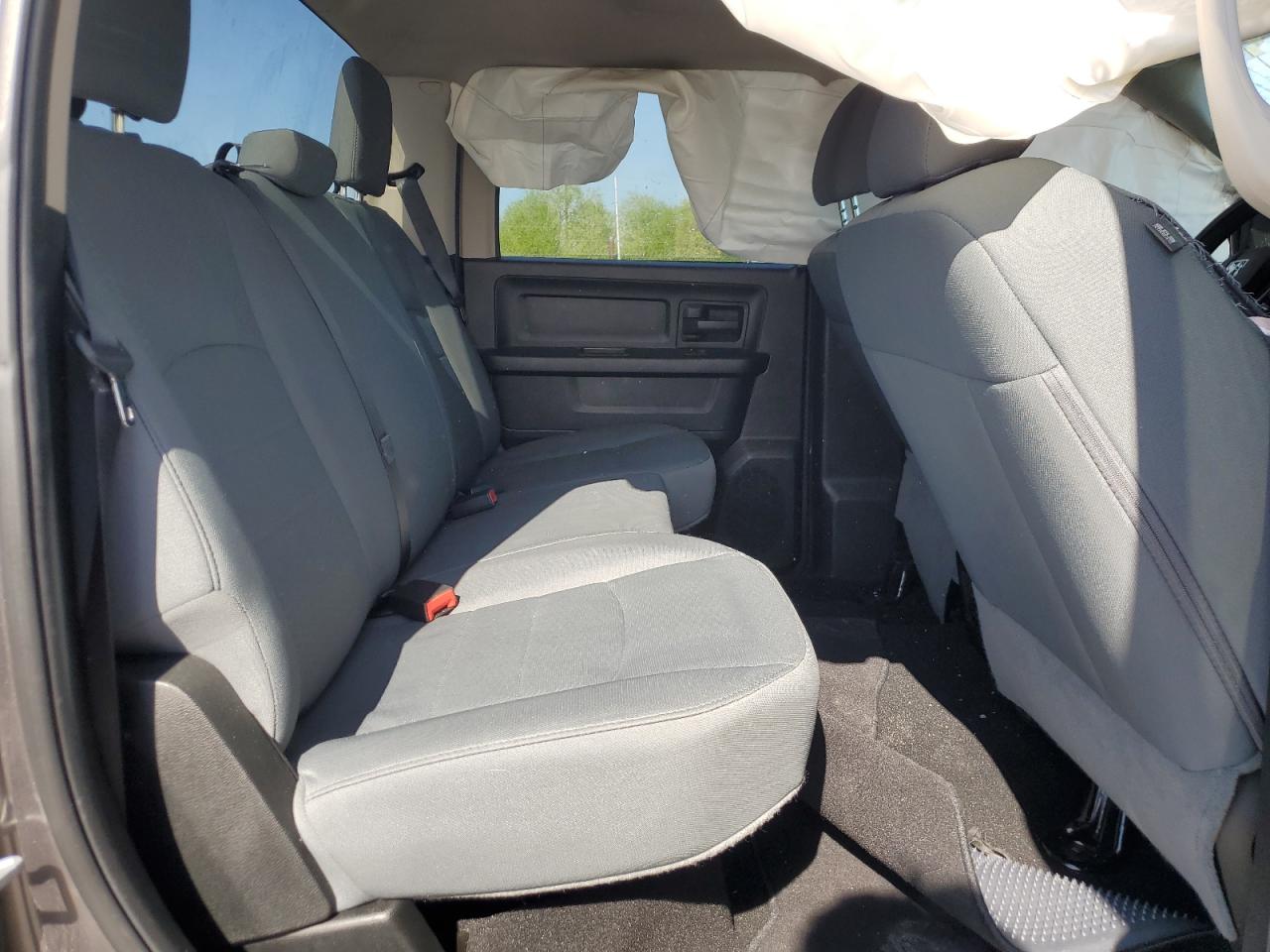 1C6RR7KG1JS253809 2018 Ram 1500 St