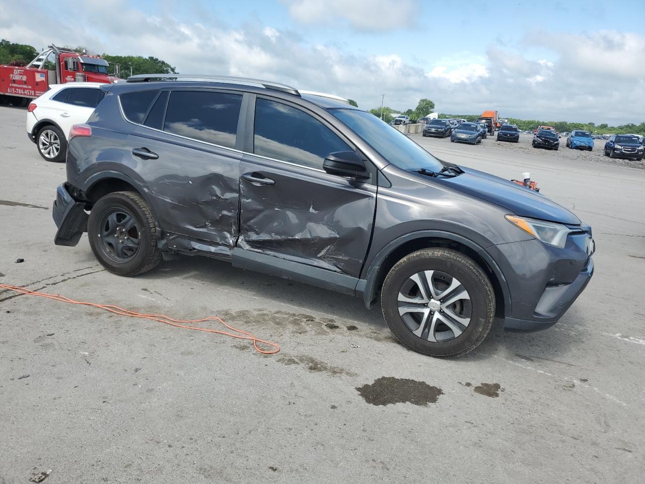 2T3ZFREV9HW382566 2017 Toyota Rav4 Le