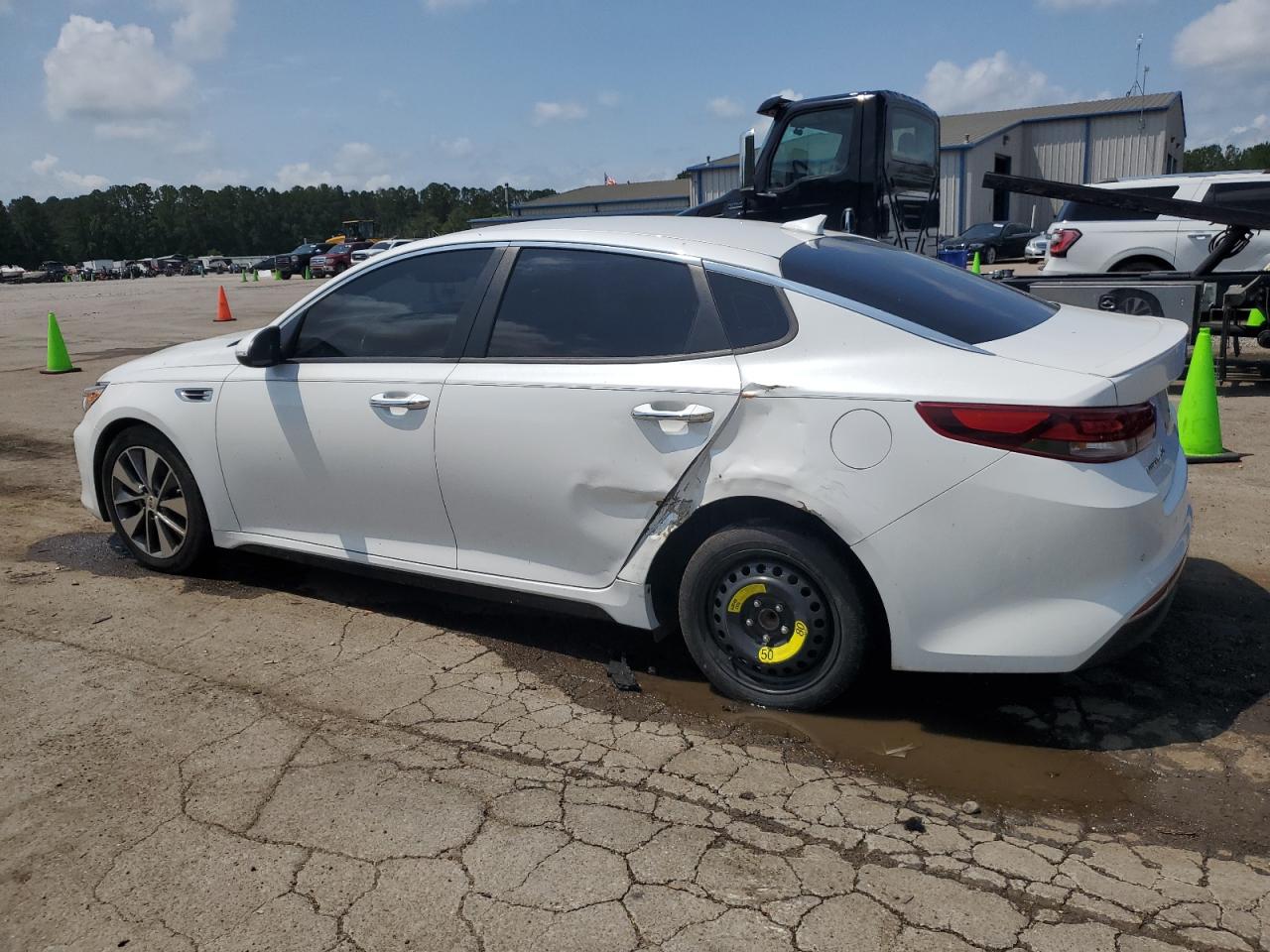 2018 Kia Optima Lx vin: 5XXGT4L3XJG253930