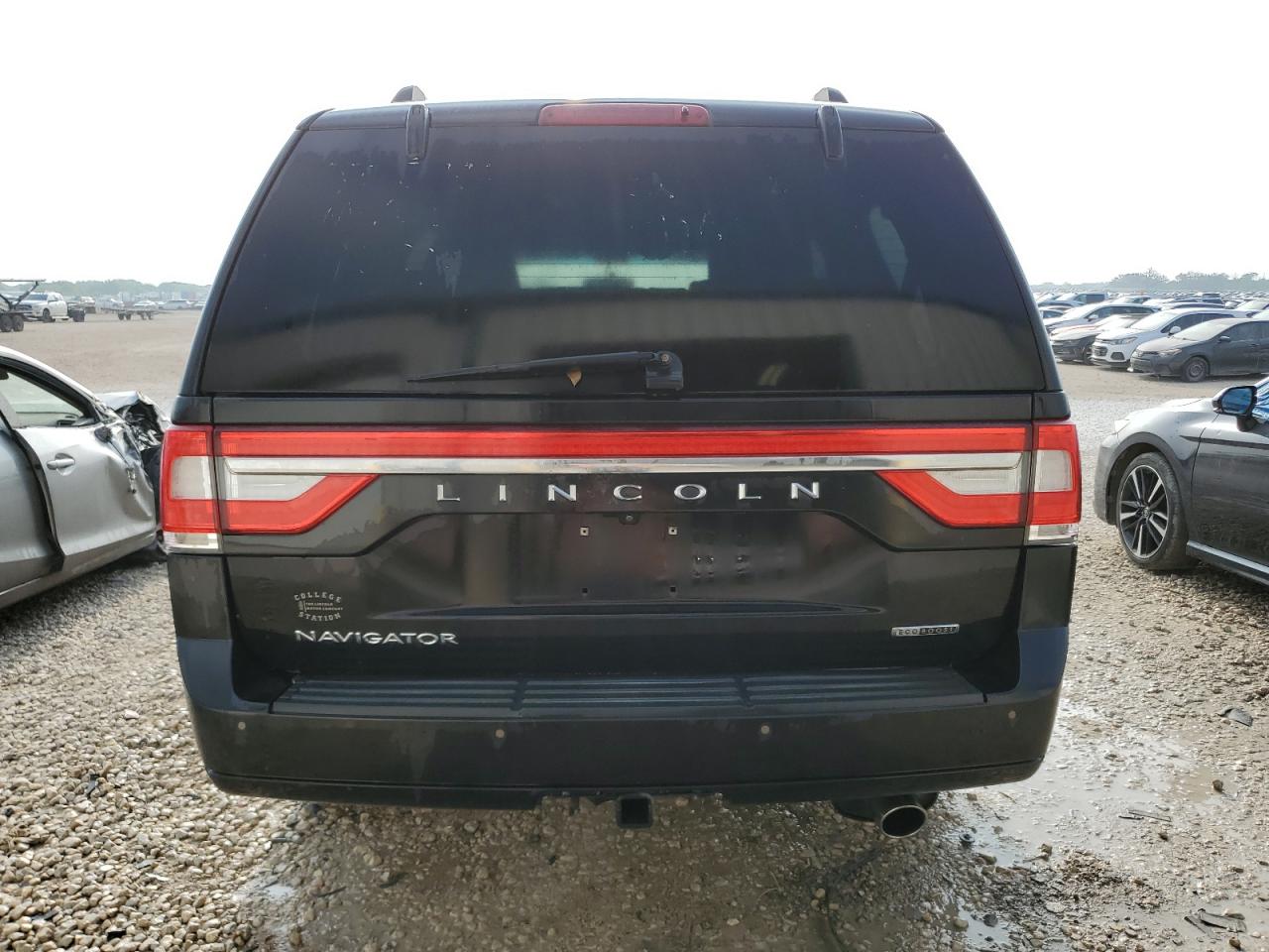 2015 Lincoln Navigator vin: 5LMJJ2HT2FEJ08796