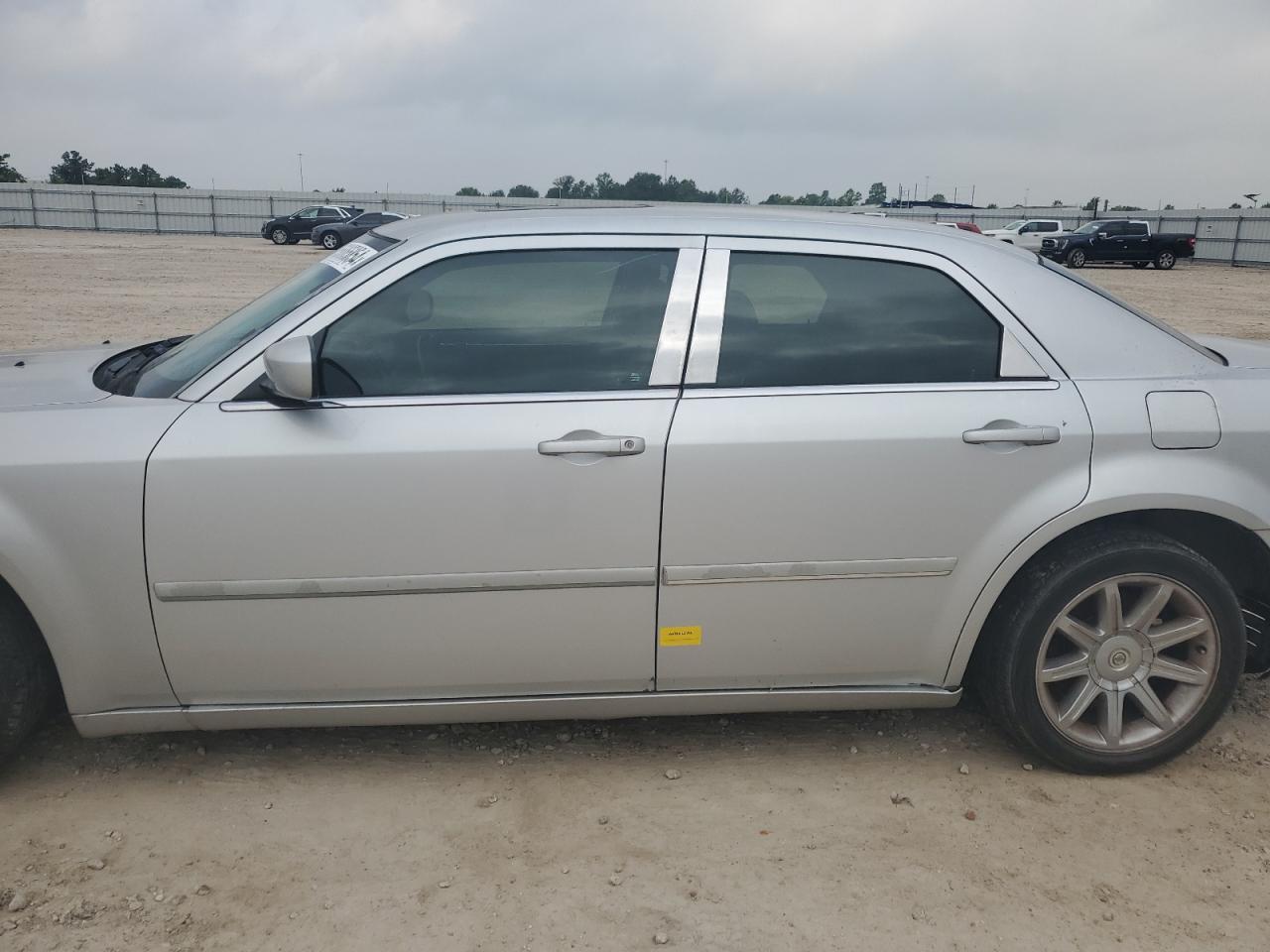 2C3JA53G65H543657 2005 Chrysler 300 Touring