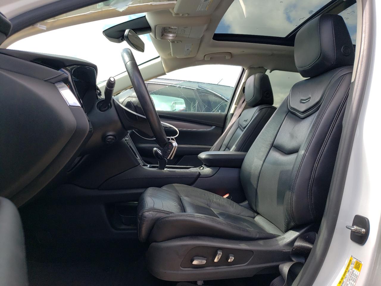 1GYKNDRS9HZ182014 2017 Cadillac Xt5 Luxury