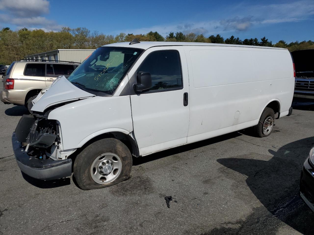 1GCWGBFP4K1156805 2019 Chevrolet Express G2500