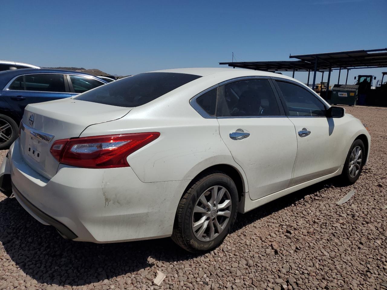 1N4AL3AP4GN358018 2016 Nissan Altima 2.5