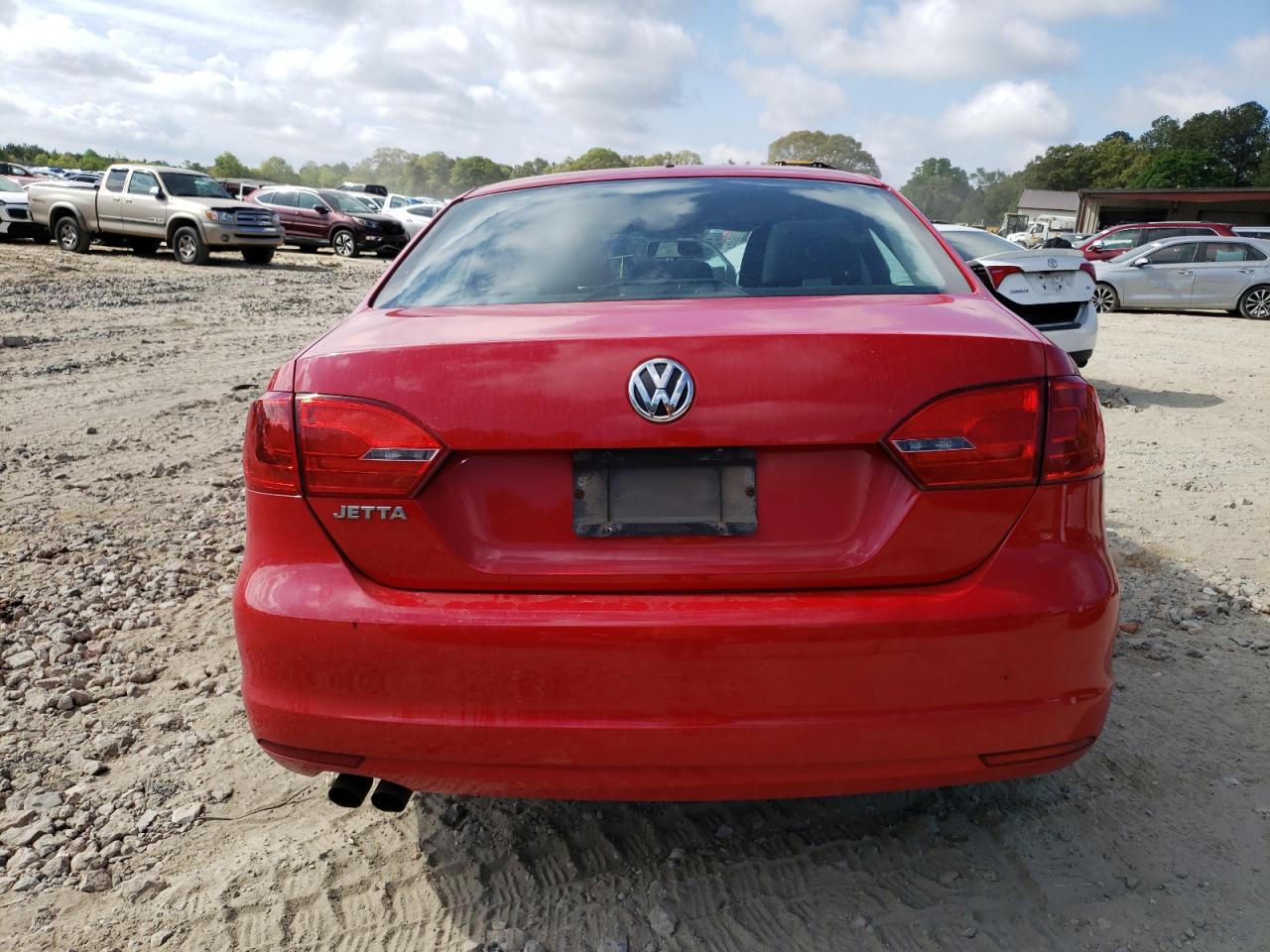 3VW2K7AJ5BM393915 2011 Volkswagen Jetta Base