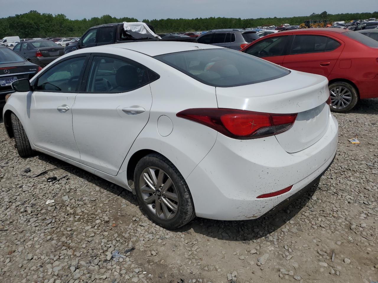 5NPDH4AE5GH737445 2016 Hyundai Elantra Se