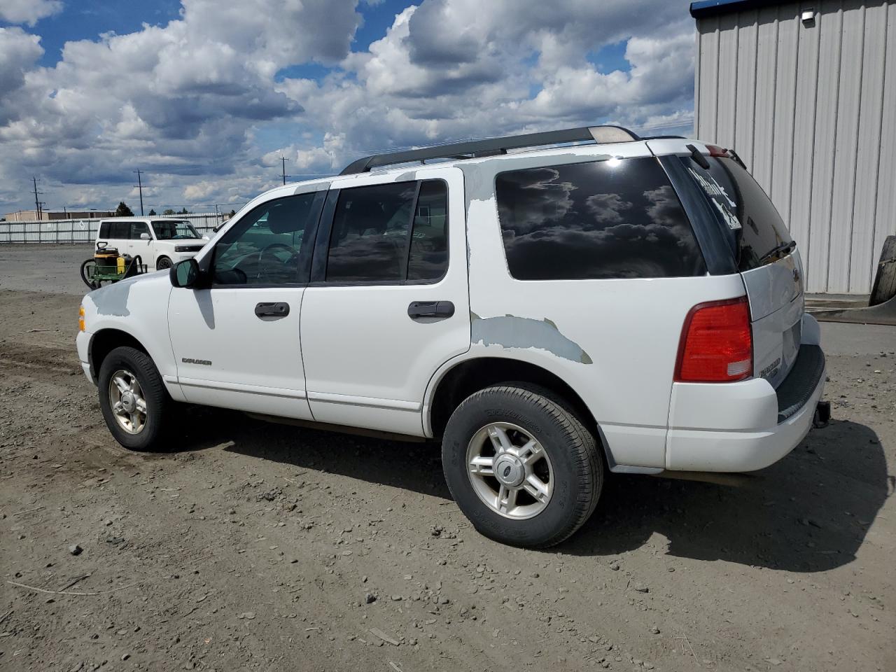 1FMZU73K15UB17342 2005 Ford Explorer Xlt