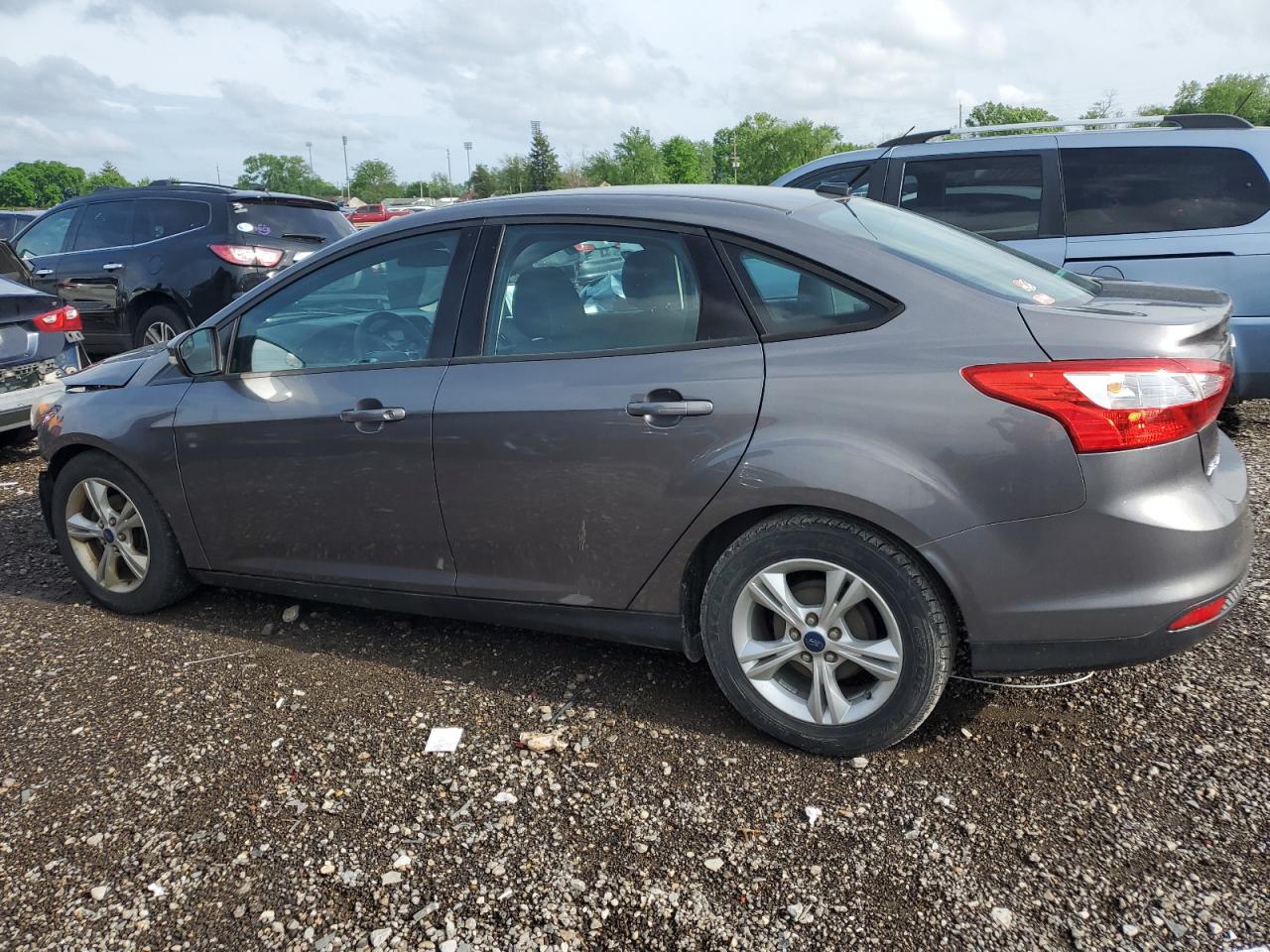 1FADP3F2XEL324723 2014 Ford Focus Se