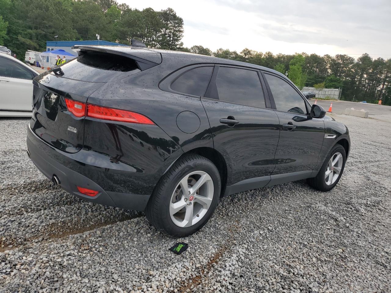 2017 Jaguar F-Pace Premium vin: SADCJ2BV8HA066904