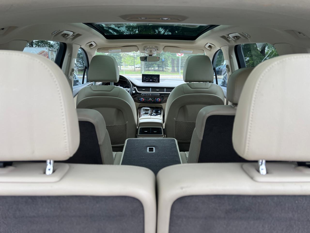 WA1LAAF75HD043073 2017 Audi Q7 Premium Plus