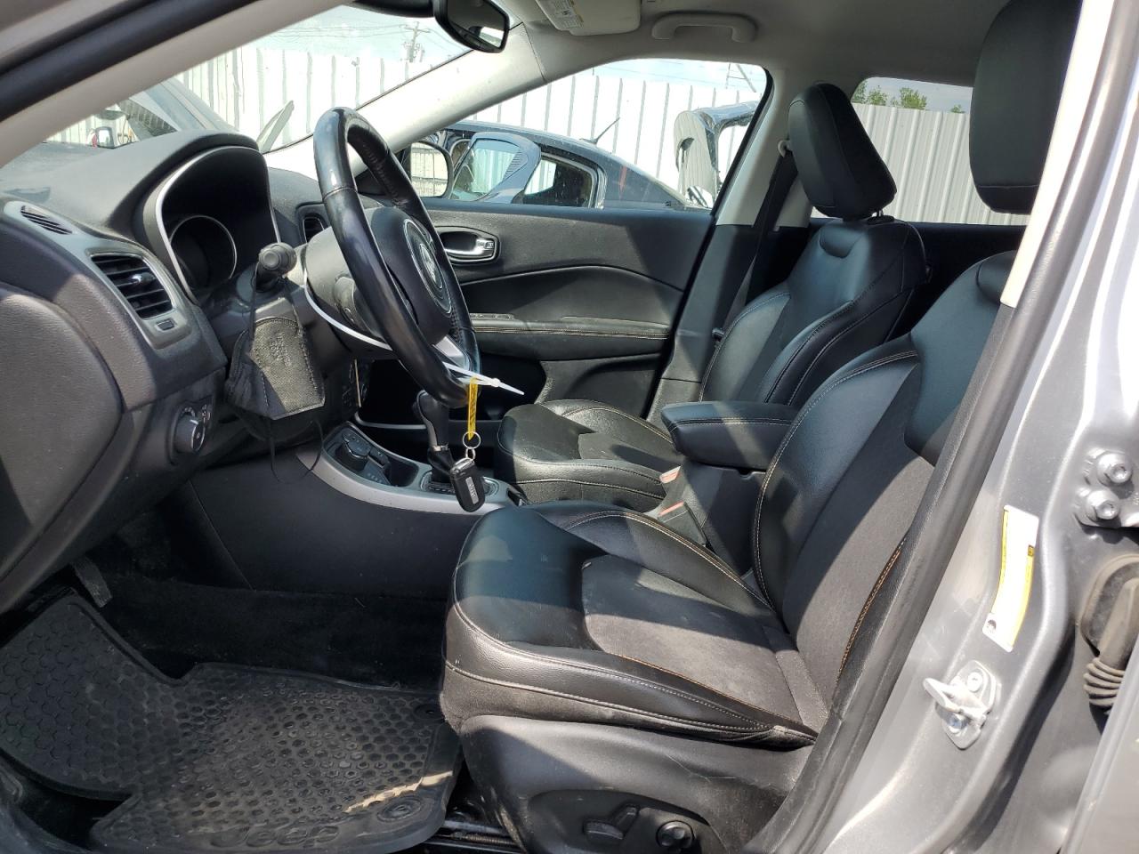 3C4NJDBB2JT153122 2018 Jeep Compass Latitude