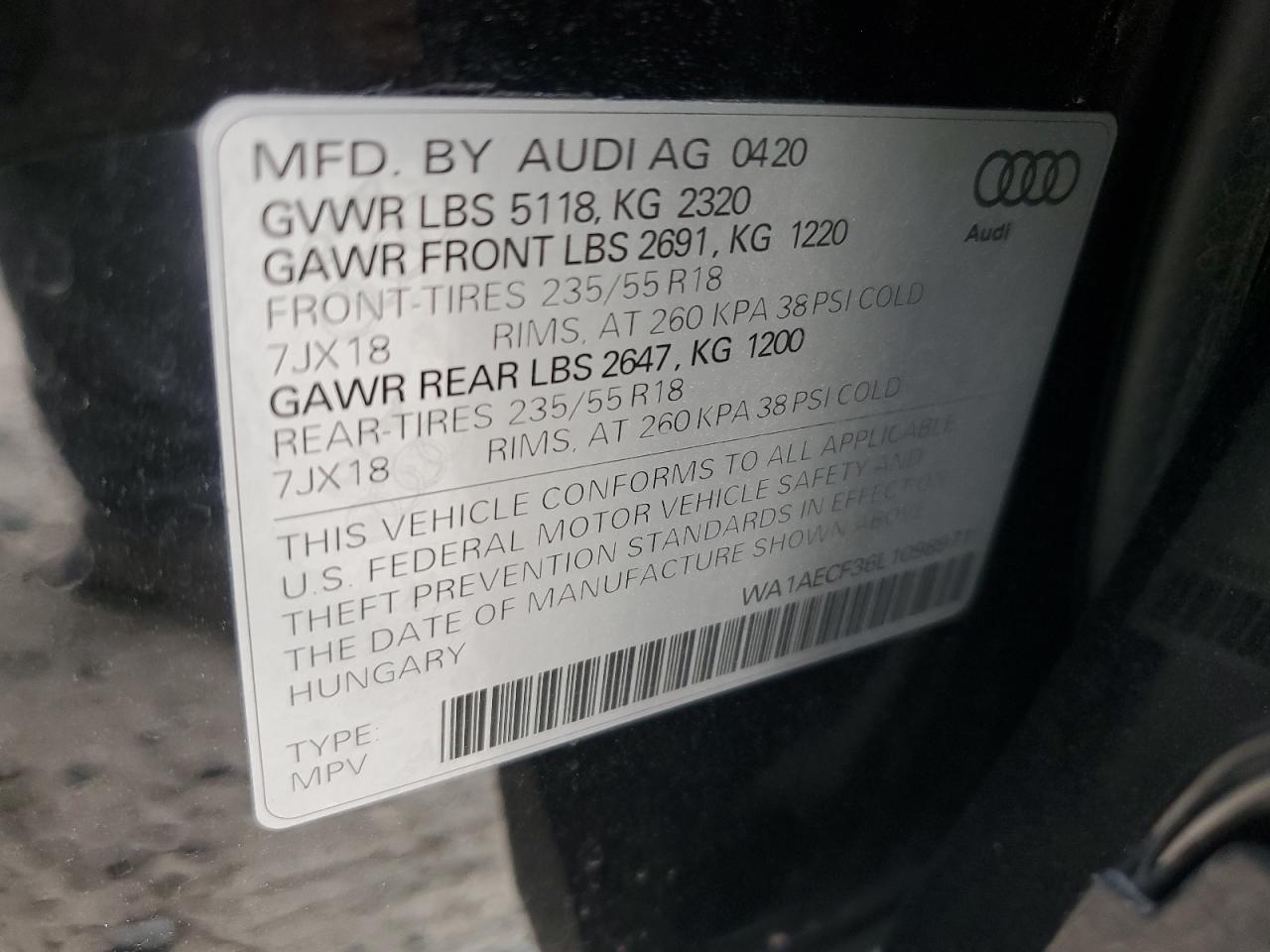 WA1AECF36L1098971 2020 Audi Q3 Premium