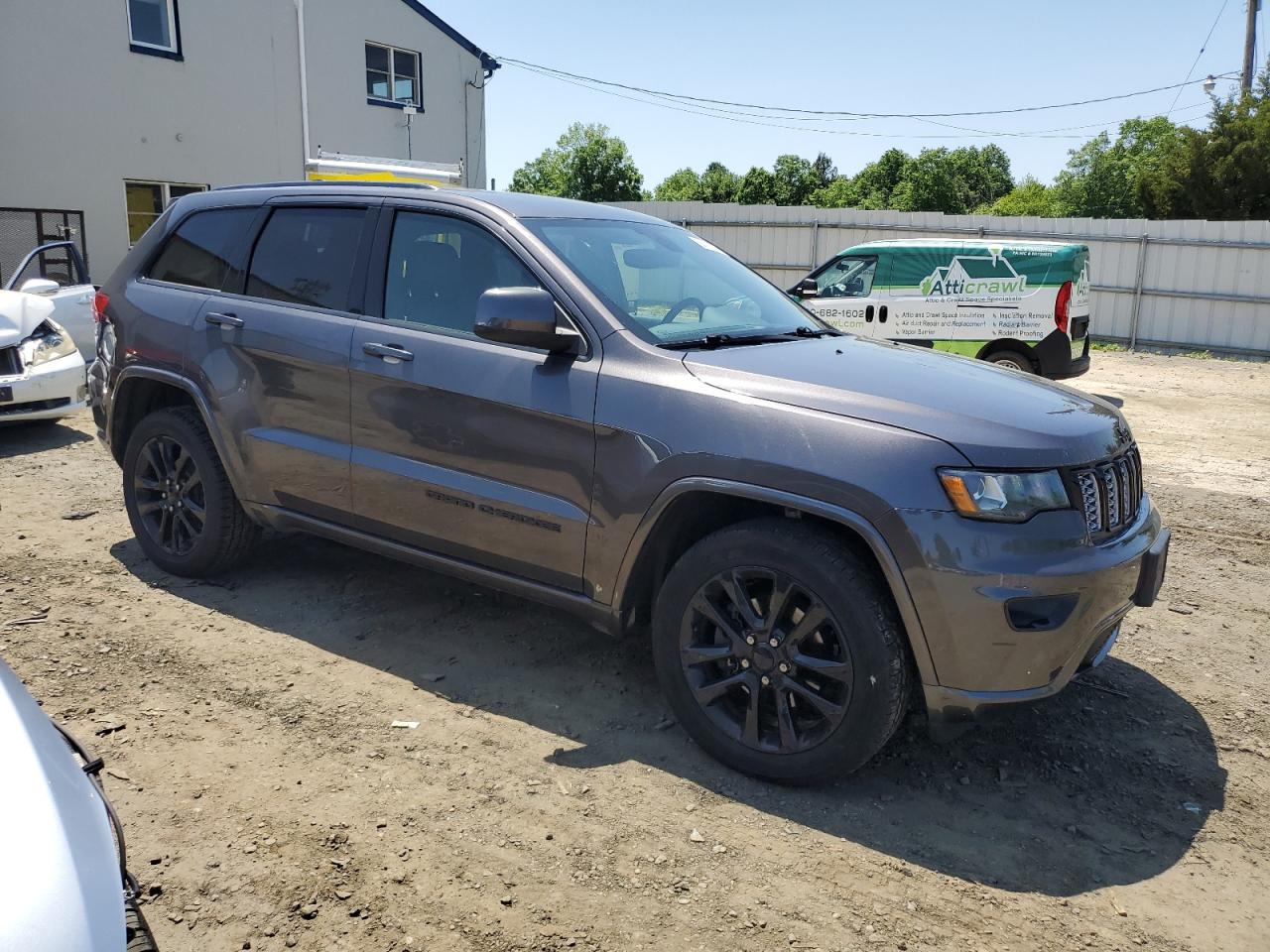 1C4RJFAG9JC203133 2018 Jeep Grand Cherokee Laredo