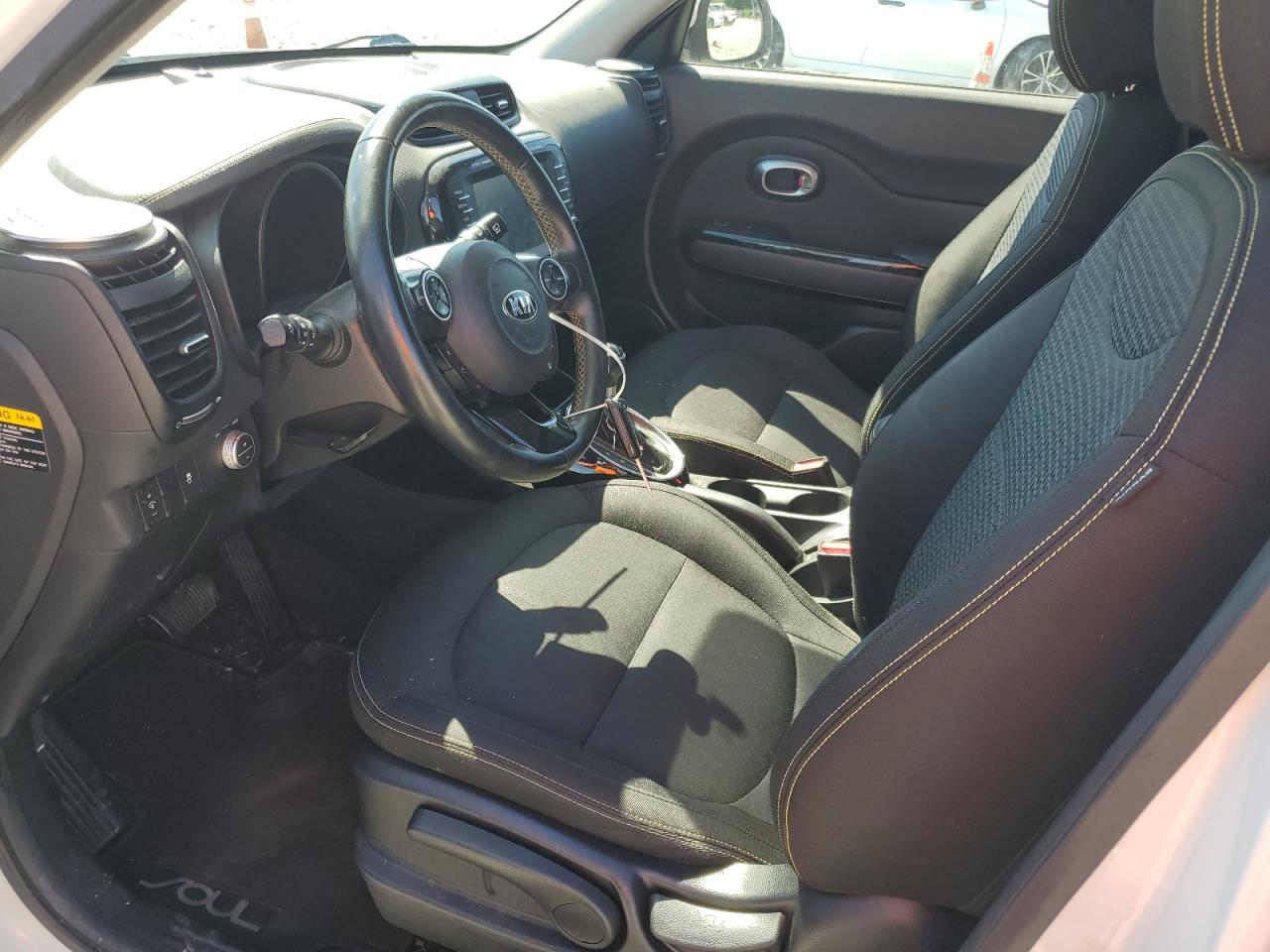 KNDJP3A51G7260419 2016 Kia Soul +
