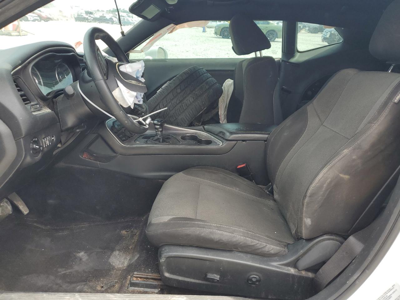 2C3CDZAT7FH723674 2015 Dodge Challenger Sxt