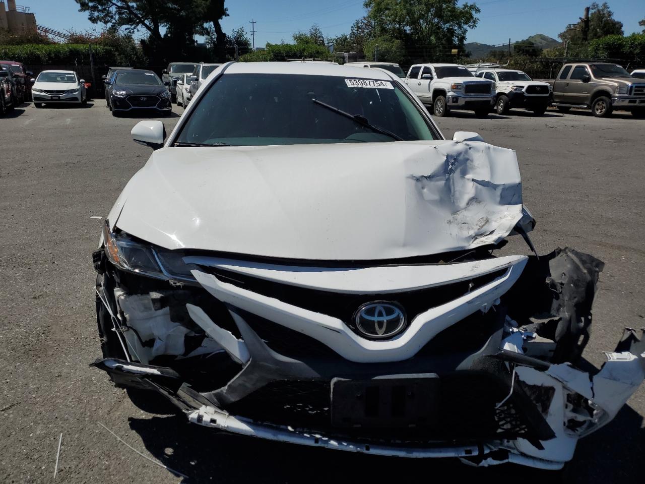 4T1B11HK1JU015856 2018 Toyota Camry L