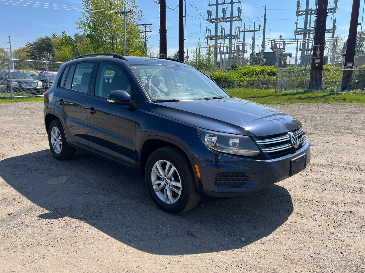 2016 Volkswagen Tiguan S vin: WVGAV7AX6GW532544