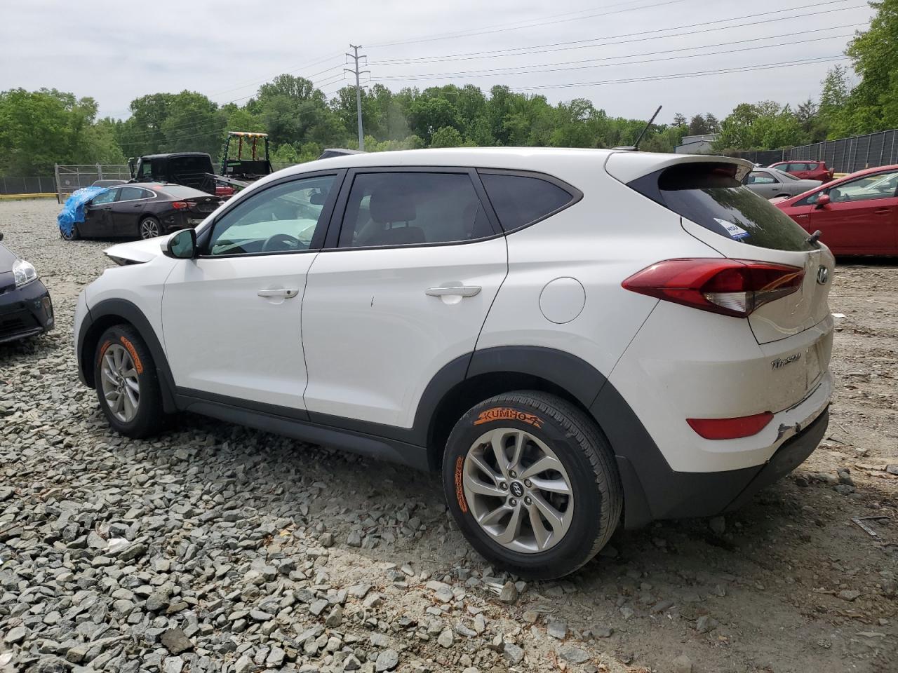 KM8J23A4XHU271228 2017 Hyundai Tucson Se