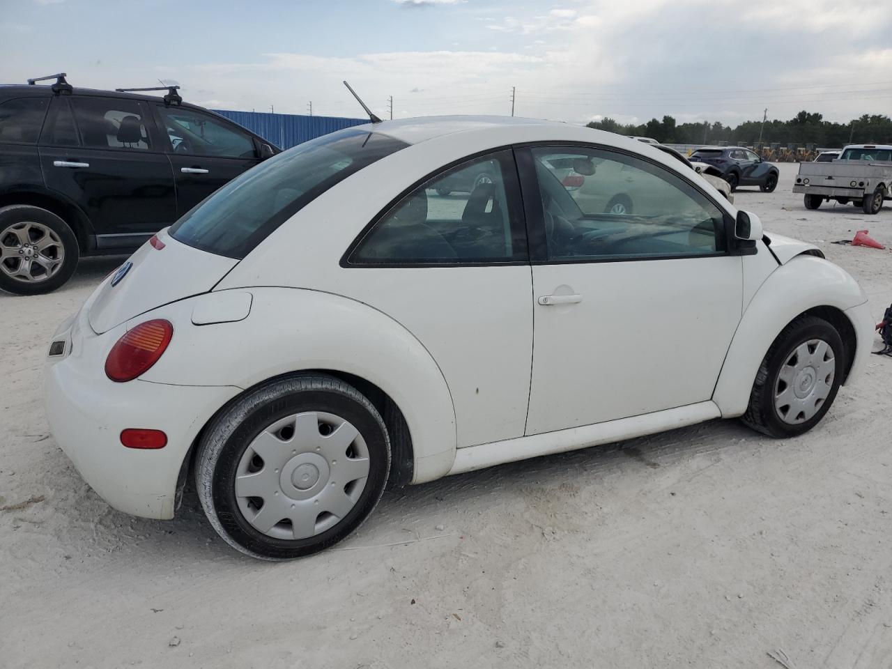 3VWBB61C5WM042732 1998 Volkswagen New Beetle