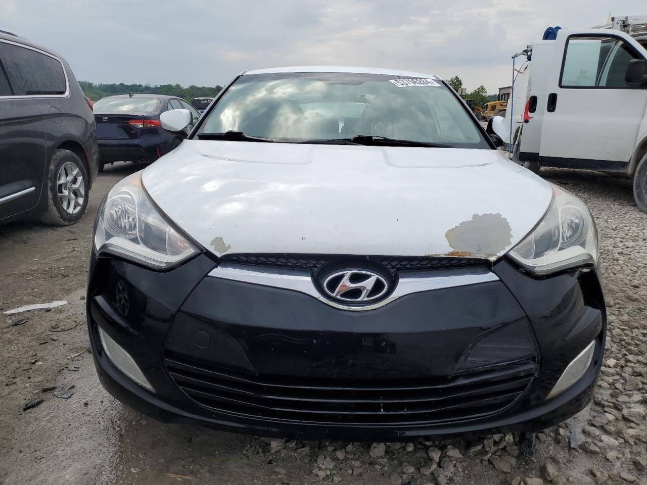 KMHTC6AD2HU310868 2017 Hyundai Veloster