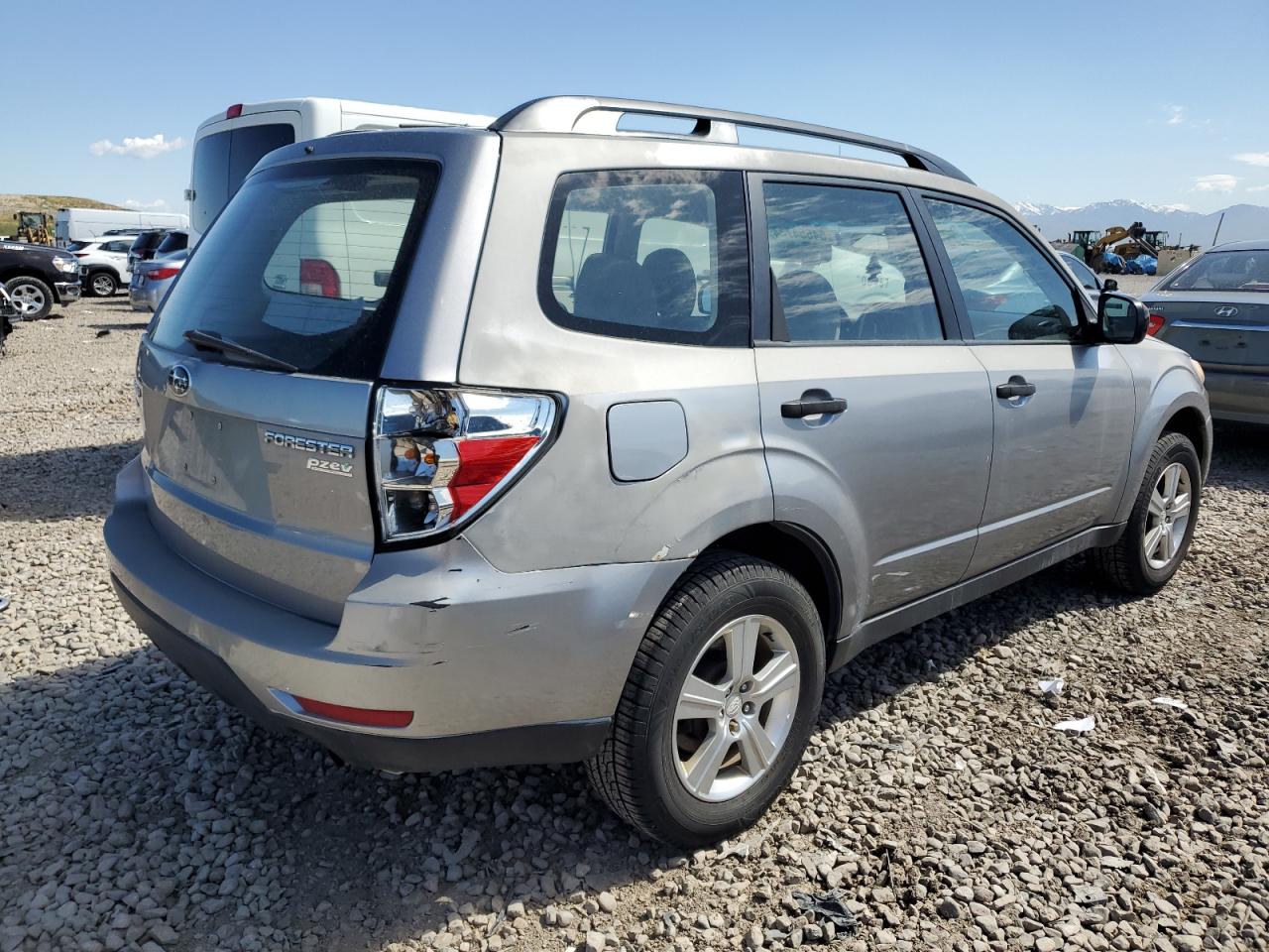 JF2SHABC0BH743102 2011 Subaru Forester 2.5X