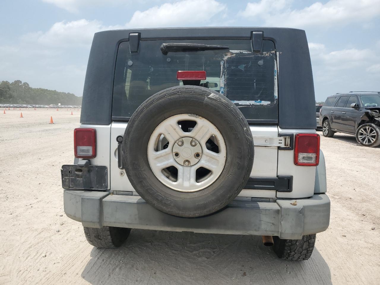 1J4FZ24198L560442 2008 Jeep Wrangler X