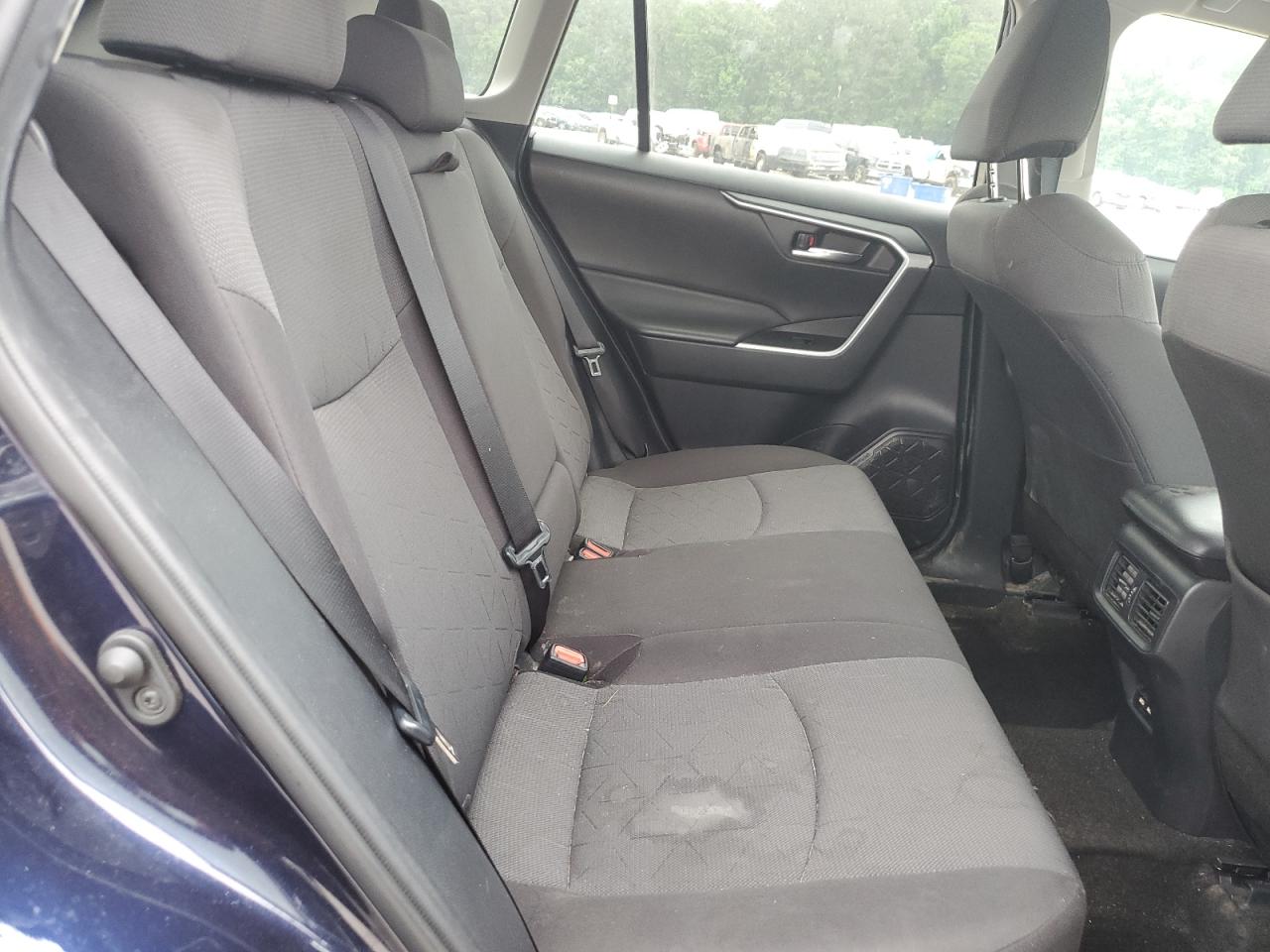 2T3W1RFVXMW128889 2021 Toyota Rav4 Xle