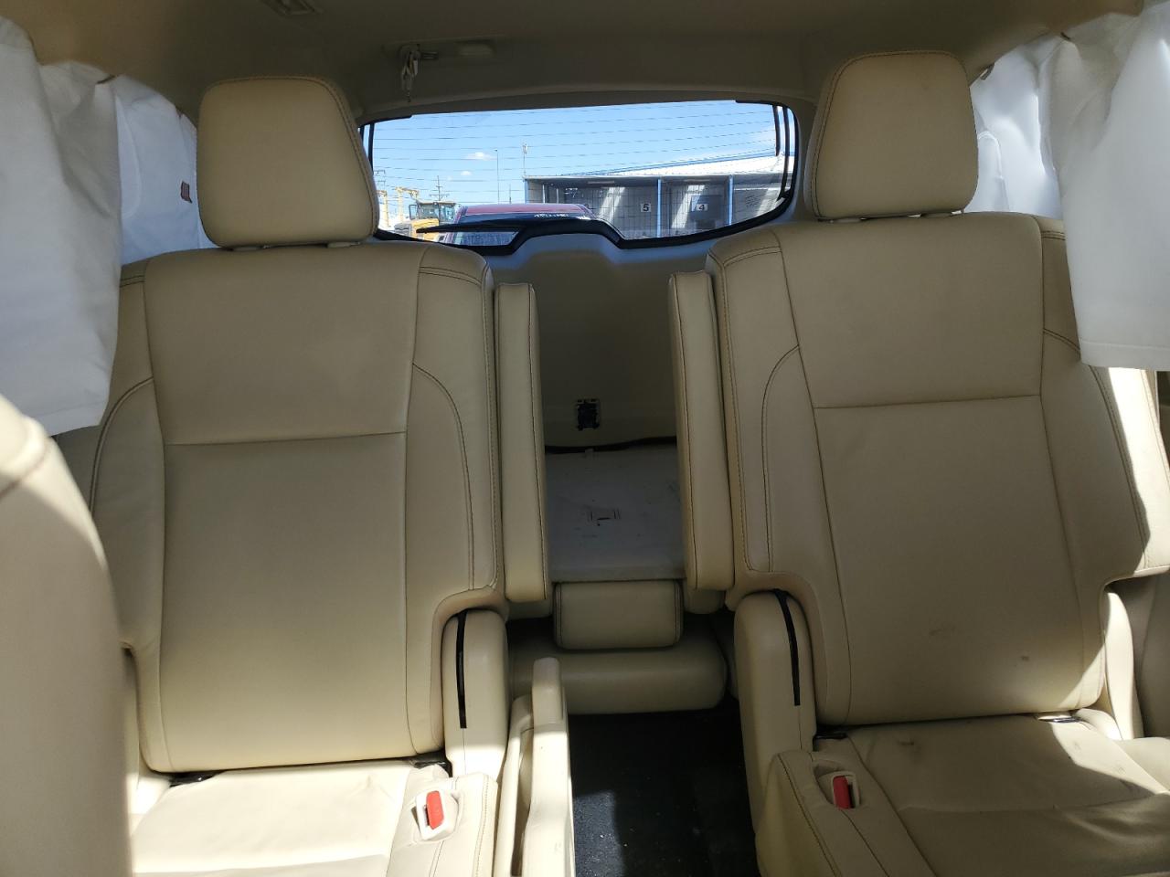 5TDJZRFH0JS900357 2018 Toyota Highlander Se