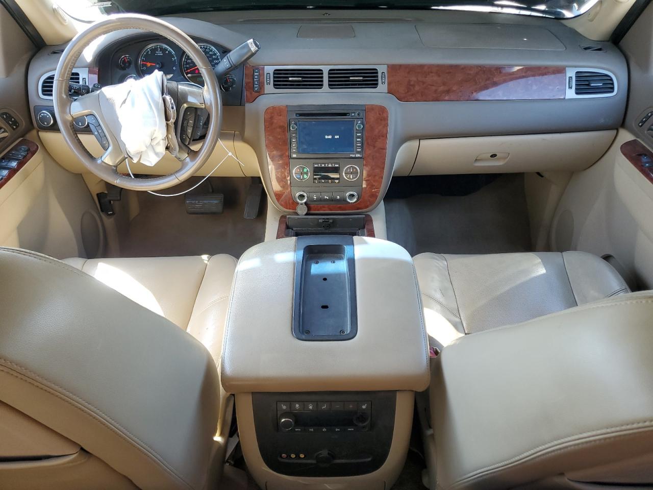 1GNSKCE09BR230154 2011 Chevrolet Tahoe K1500 Ltz