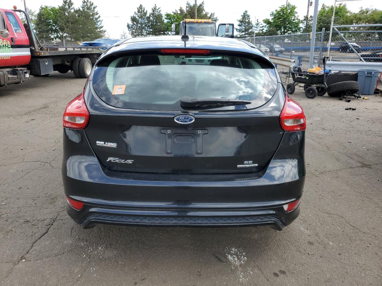 1FADP3K23FL334310 2015 Ford Focus Se