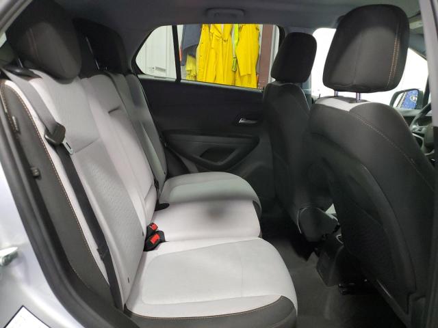 3GNCJKSB0LL330725 Chevrolet Trax LS 11