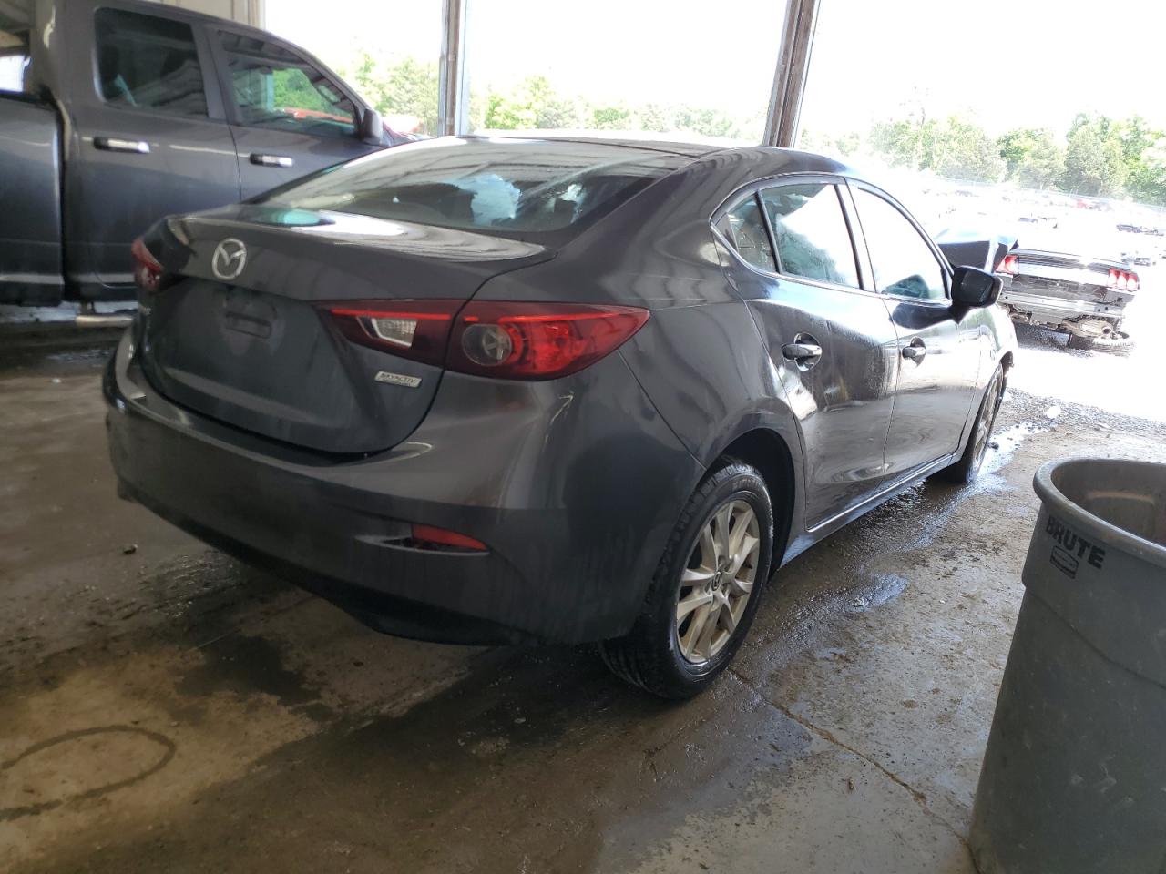 2016 Mazda 3 Sport vin: JM1BM1U7XG1327214