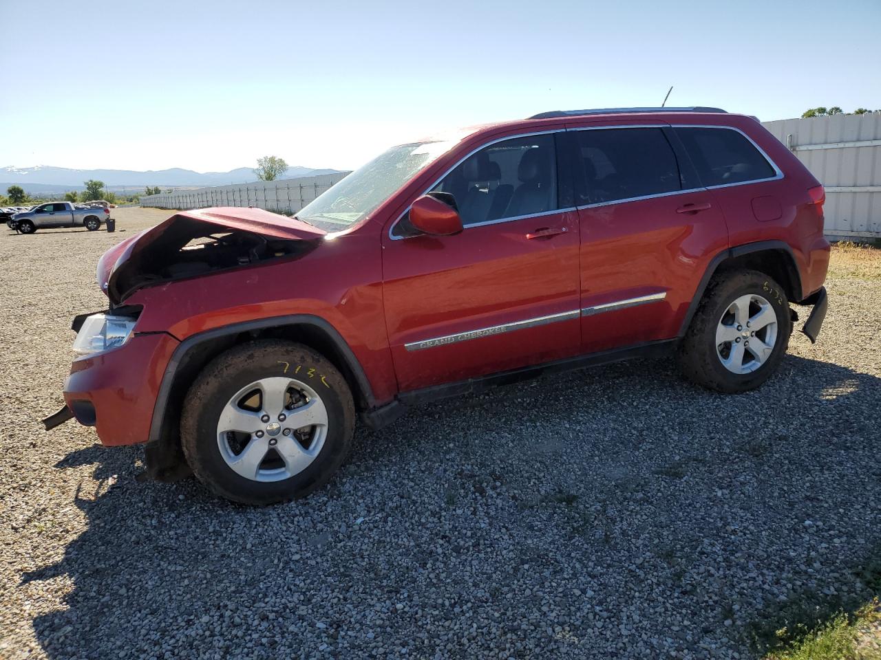 1J4RR4GG3BC573736 2011 Jeep Grand Cherokee Laredo