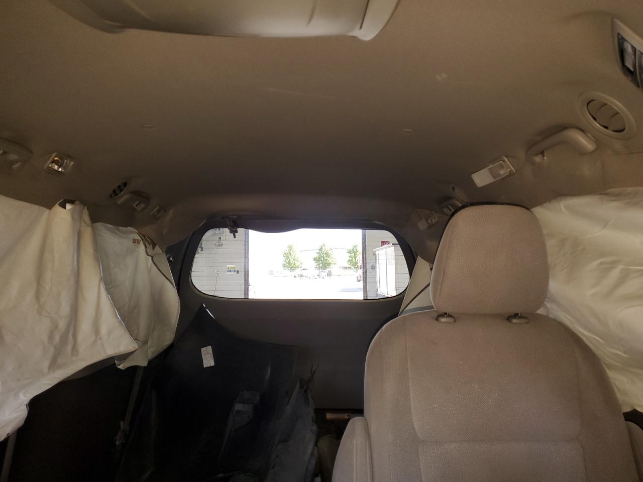 5TDZK3DC3FS571818 2015 Toyota Sienna